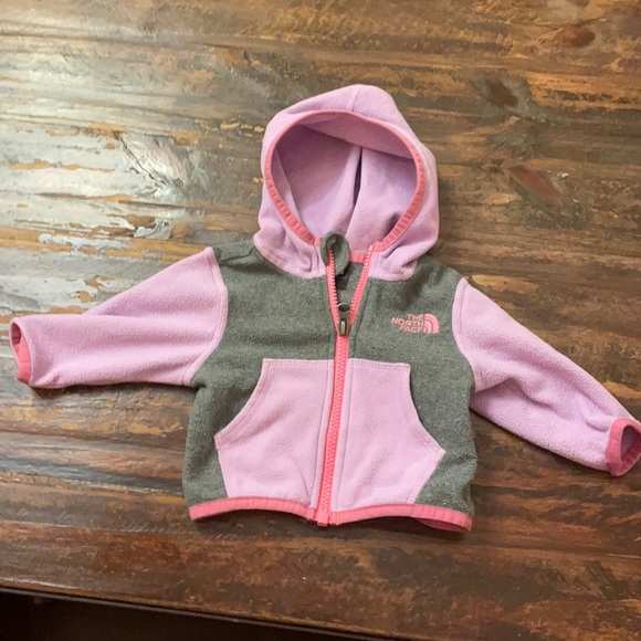 Infants size 0-3M Zip up Jacket: North Face Fleece Shell with hood. Like New. - Picture 2 of 4